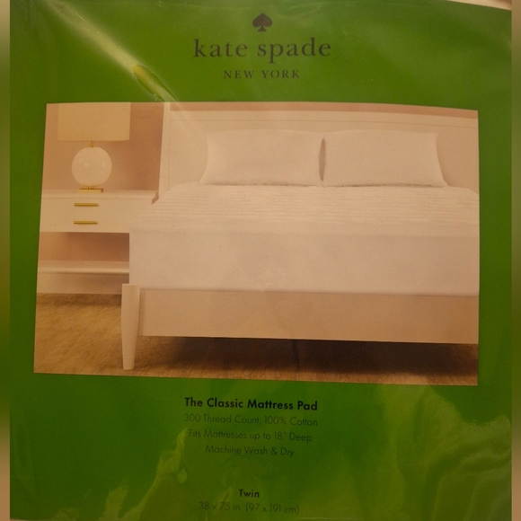 Kate Spade- The Classic Mattress Pad NWT - Picture 3 of 3